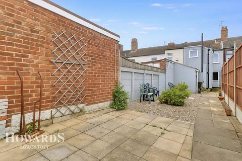 undefined, St Peters Street, Lowestoft