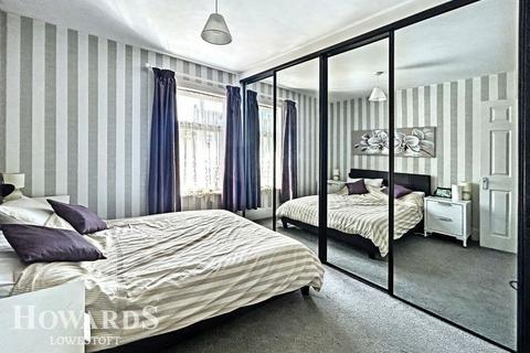 undefined, St Peters Street, Lowestoft