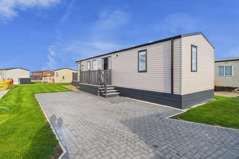 2 bedroom static caravan for sale, Bacton Norwich