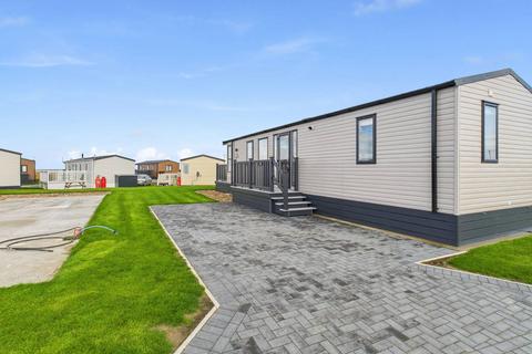 2 bedroom static caravan for sale, Bacton Norwich