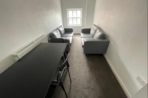 6 bedroom apartment to rent, Flat 6, Victoria Chambers, Parade, Leamington Spa