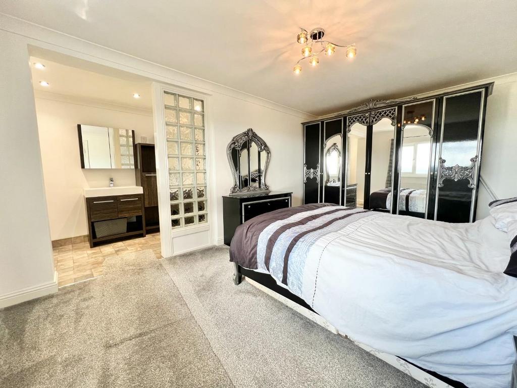 Ground floor bedroom