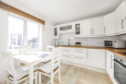 2 bedroom flat for sale, Chopwell Close, London, E15