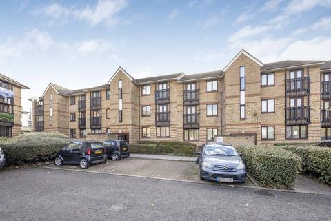 2 bedroom flat for sale, Chopwell Close, London, E15