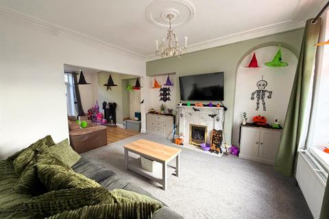 94 Aire View, Silsden, Keighley, BD20 0AN