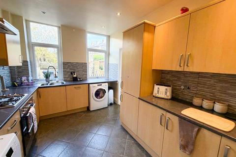 94 Aire View, Silsden, Keighley, BD20 0AN