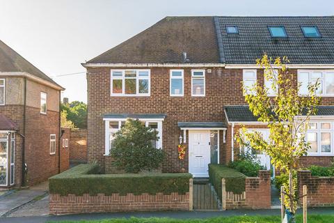 Arnold Crescent, Isleworth TW7