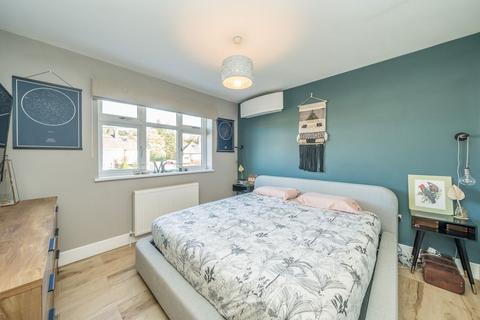 4 bedroom semi-detached house for sale, Arnold Crescent, Isleworth TW7
