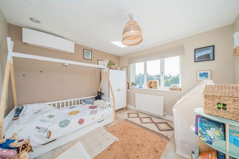 43 Arnold Crescent, Isleworth, TW7 7NS