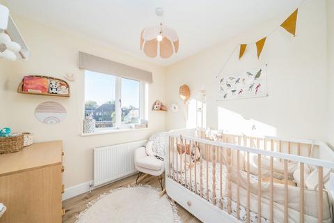 43 Arnold Crescent, Isleworth, TW7 7NS
