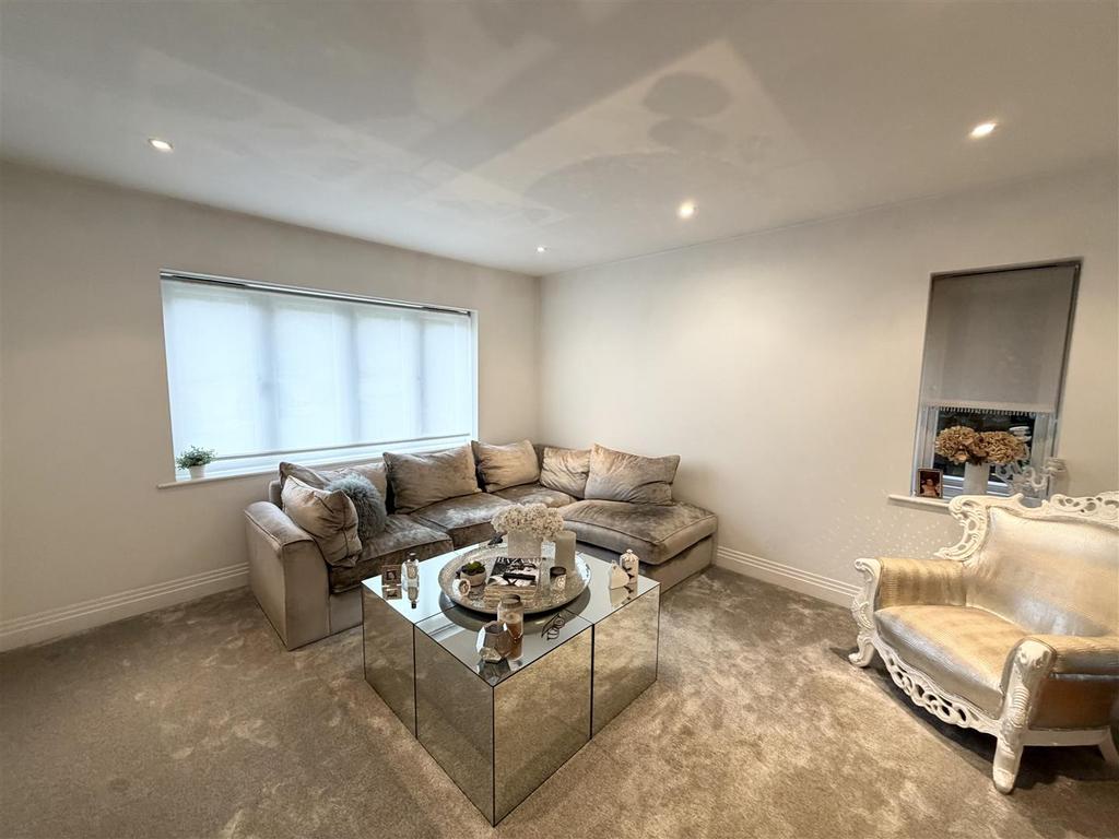 Living Room: