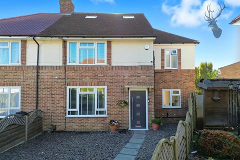 4 bedroom semi-detached house for sale, Cascade Close, Buckhurst Hill IG9