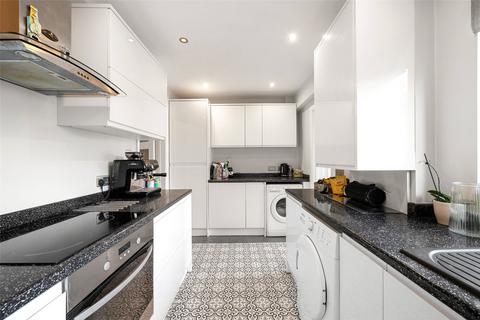 3 bedroom end of terrace house for sale, Foxbury, New Ash Green, Longfield, Kent, DA3