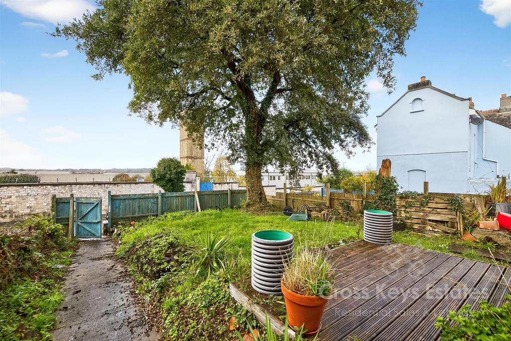 Garden &amp; Parking