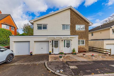 3 bedroom maisonette for sale, Ferny Court, Cardiff CF23