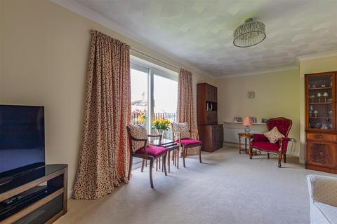 3 bedroom maisonette for sale, Ferny Court, Cardiff CF23