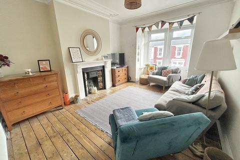 4 bedroom maisonette for sale, Woodbine Street, Bensham, Gateshead, Tyne and Wear, NE8 1SS