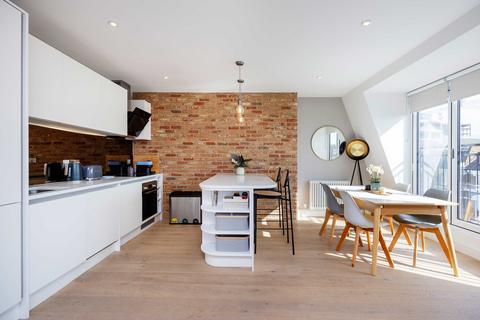 2 bedroom flat to rent, Sinclair Road, W14