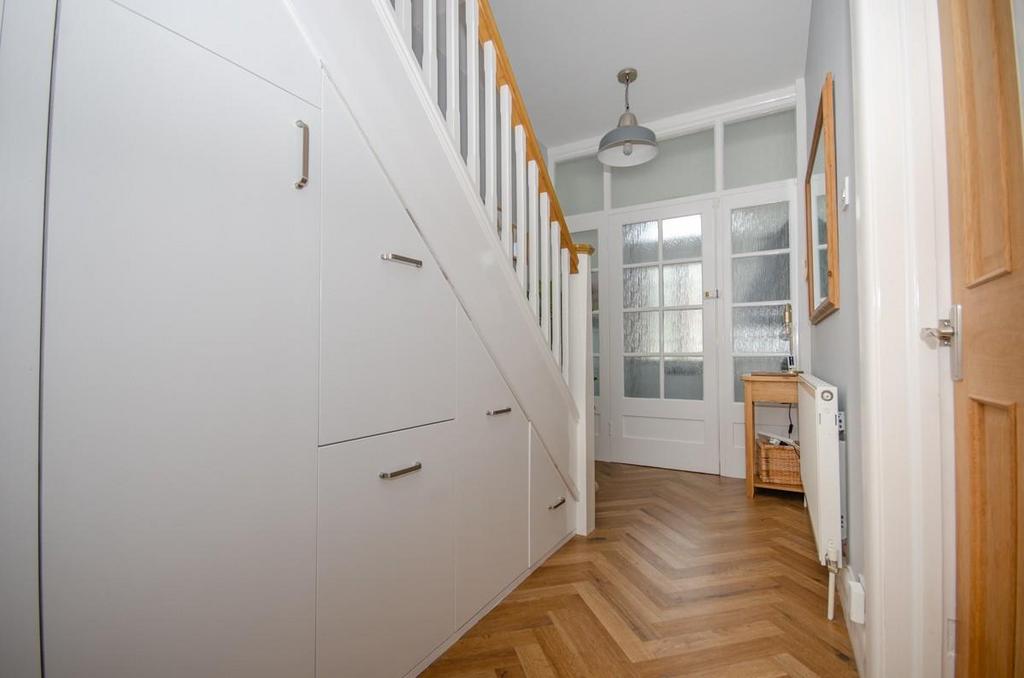 Entrance hall.jpg