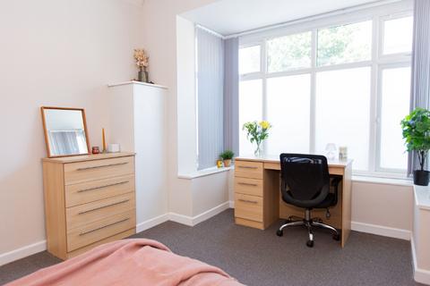 3 bedroom flat to rent, South Road, West Bridgford NG2