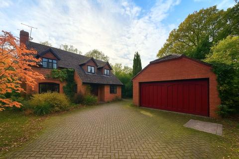 4 bedroom detached house for sale, Gilbert Way, Finchampstead, Wokingham, Berkshire, RG40