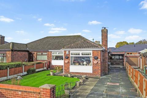 2 bedroom semi-detached bungalow for sale, Moorland Road, Ashton-In-Makerfield, WN4