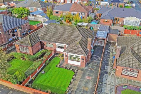 2 bedroom semi-detached bungalow for sale, Moorland Road, Ashton-In-Makerfield, WN4