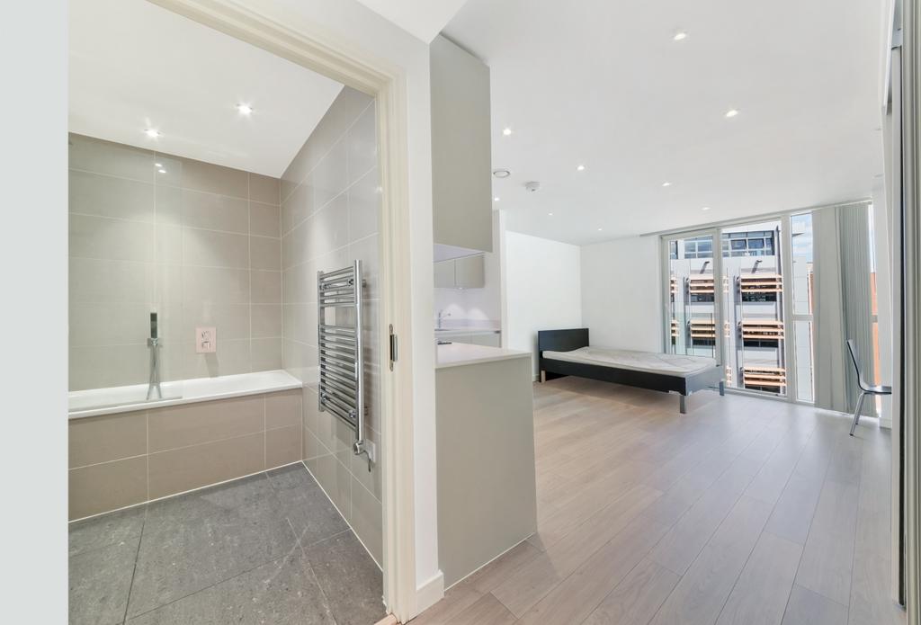 Apartment in Croydon - View 4