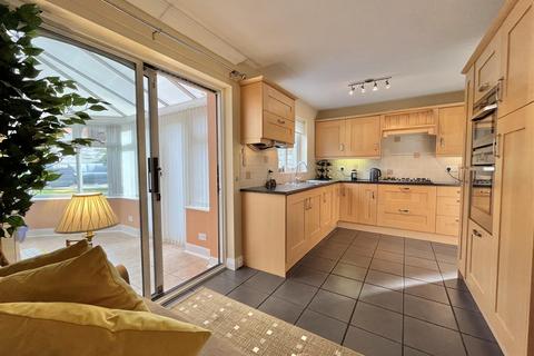 undefined, Gawsworth Close, Hadfield, Glossop