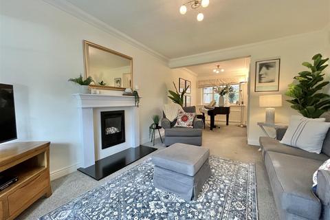 undefined, Gawsworth Close, Hadfield, Glossop