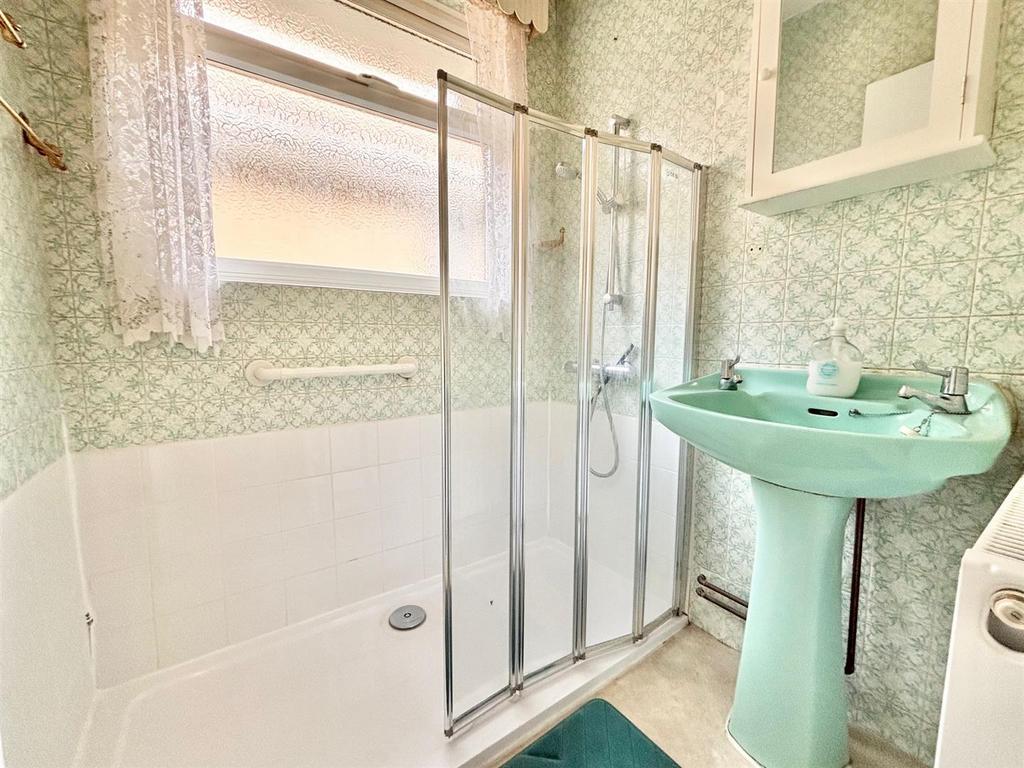 Shower room.jpg