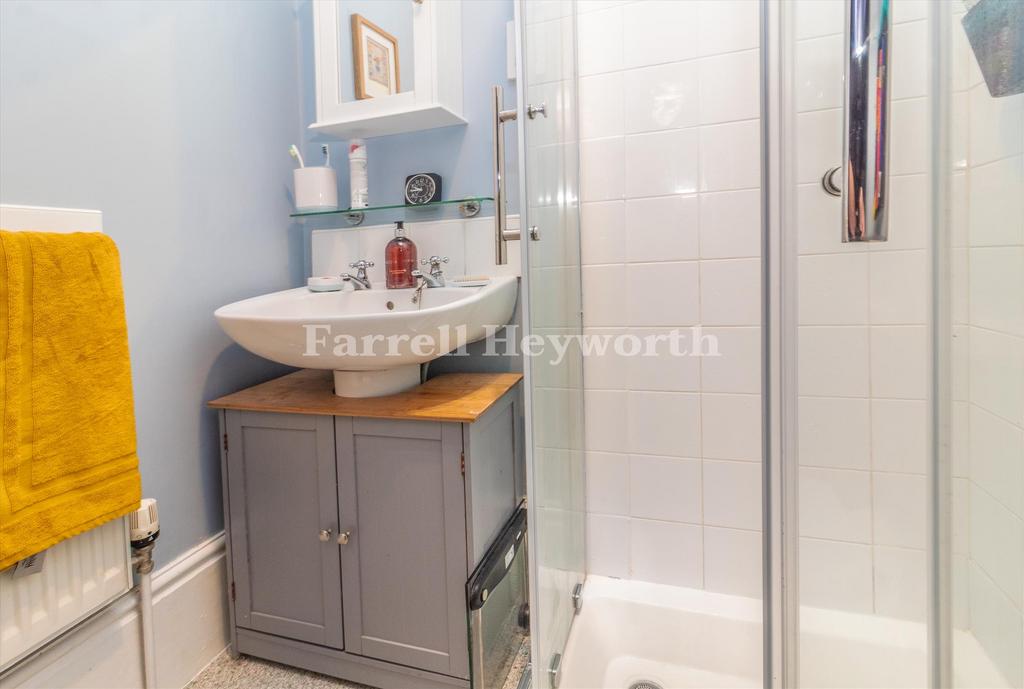 En Suite image 2
