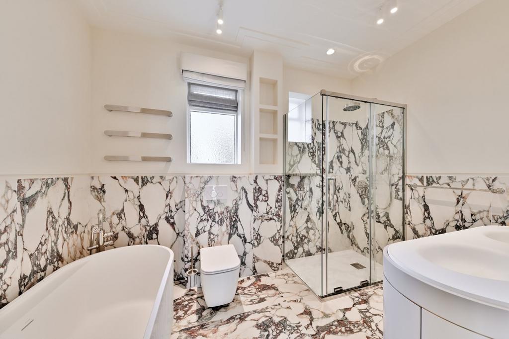 Ensuite