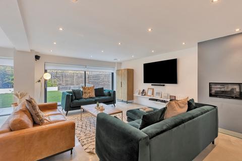 4 bedroom detached house for sale, Impressive Contemporary Home in Old Catton