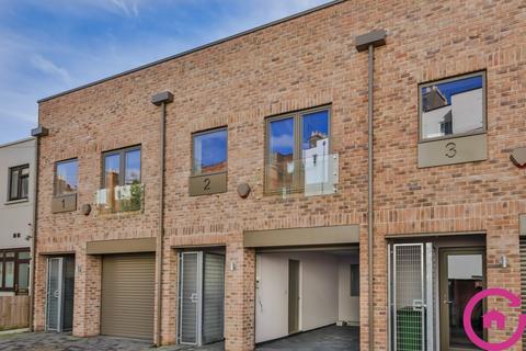 2 bedroom townhouse for sale, Lansdown Crescent Lane, Cheltenham GL50