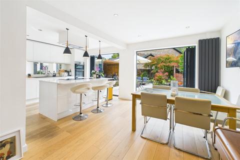 16 Picket Post Close, Bracknell, RG12 9FG