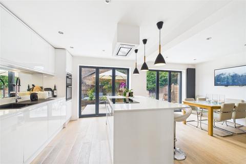 16 Picket Post Close, Bracknell, RG12 9FG