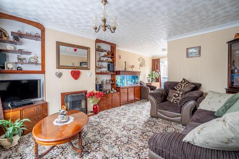 3 bedroom townhouse for sale, Springfield Close, York