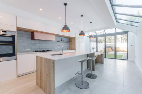 undefined, Crabtree Lane, Crabtree Estate, London, SW6