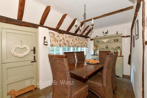 Billingshurst Road, Billingshurst, West Sussex