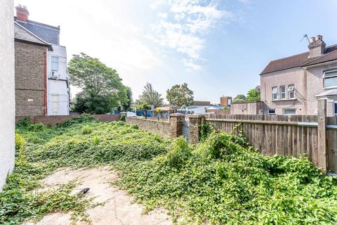 undefined, Greyhound Lane, SW16, Streatham Common, London, SW16