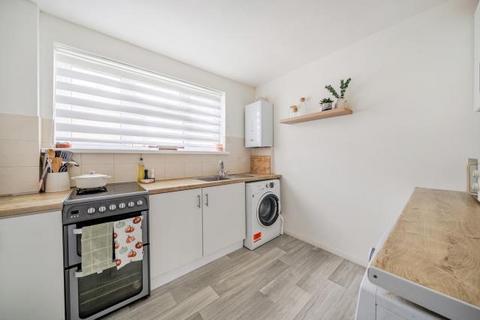 2 bedroom flat for sale, Newbury,  Berkshire,  RG14