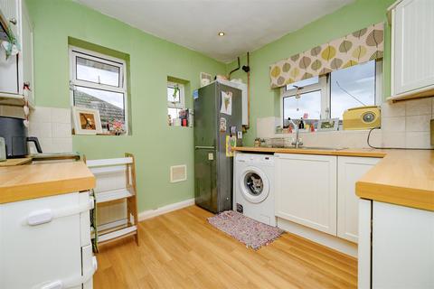 2 bedroom maisonette for sale, Old Dean, Bovingdon, Hemel Hempstead