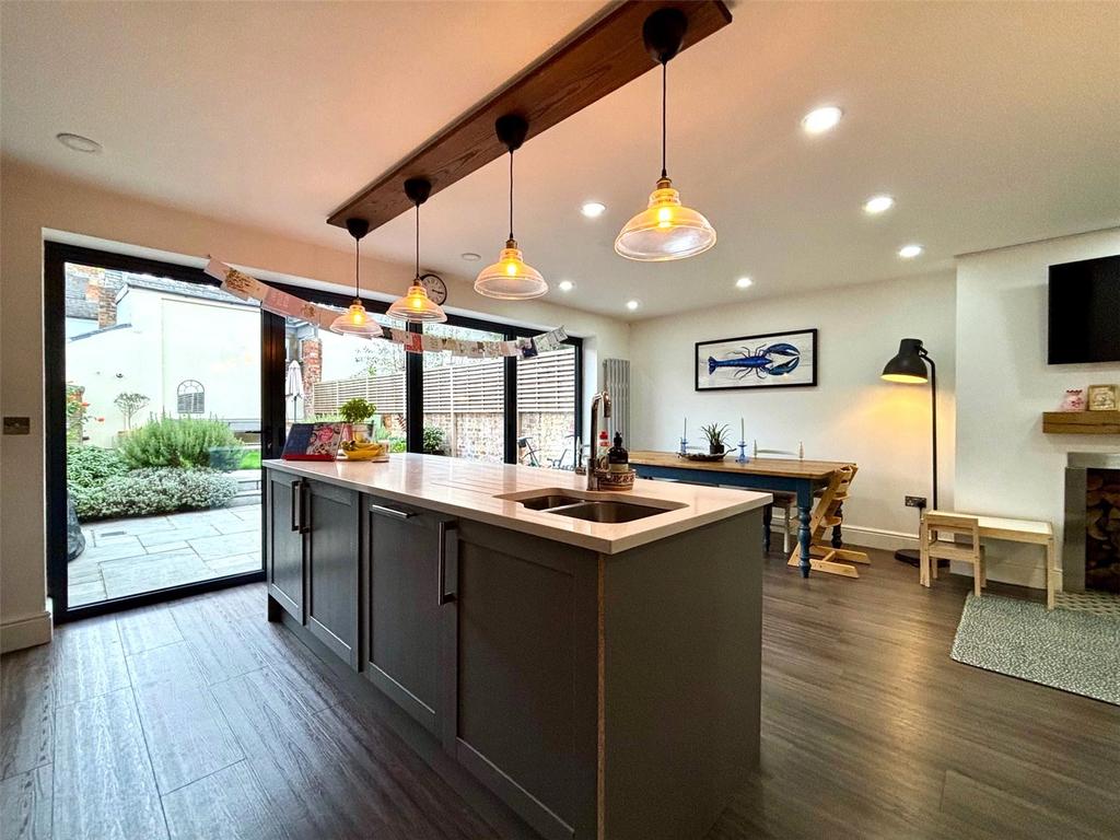Kitchen Family Room