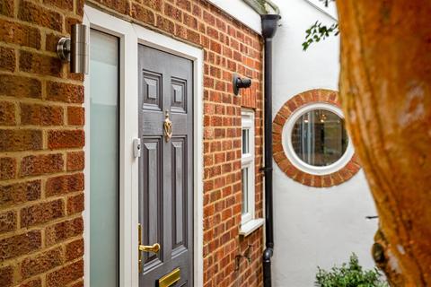 3 bedroom semi-detached house for sale, Oliver Road, Ascot