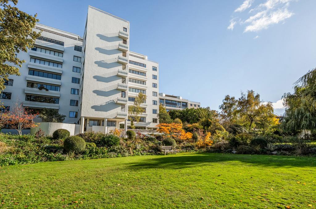 1372182-1-68fb627...