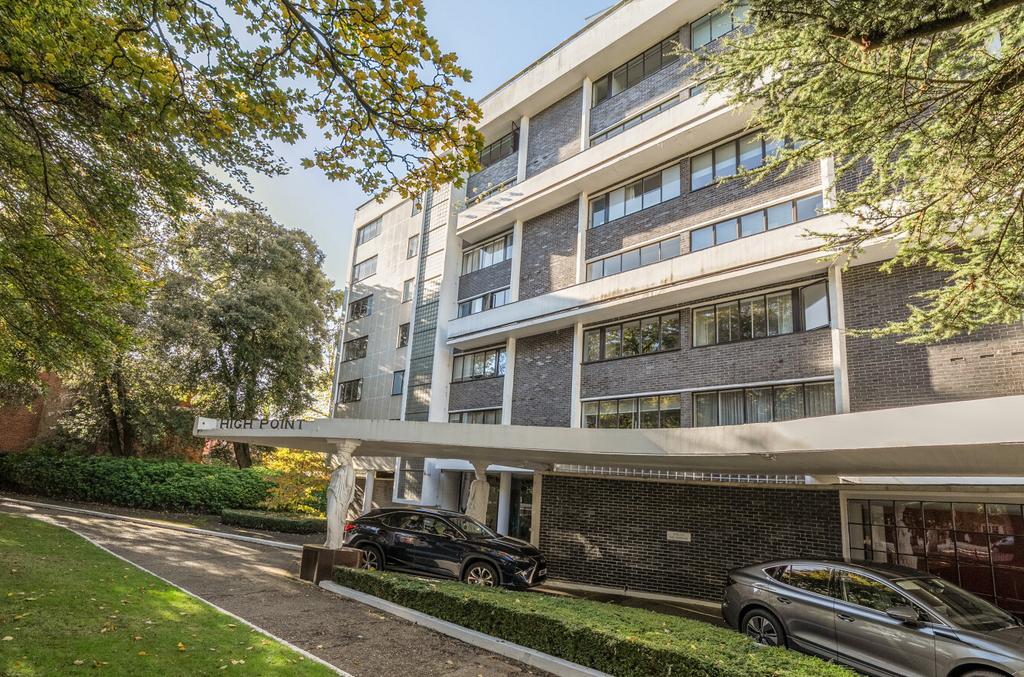 1372182-9-68fb639...