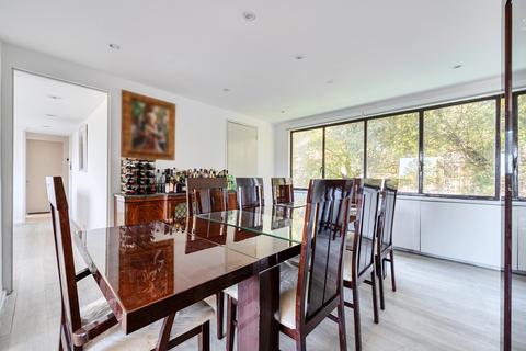 undefined, North Hill, London, N6