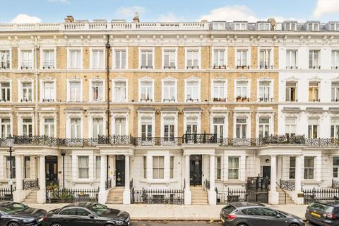 2 bedroom flat for sale, Trebovir Road, London SW5