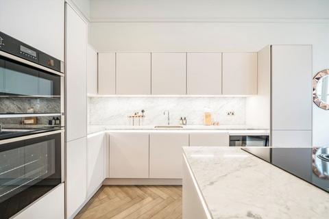 2 bedroom flat for sale, Trebovir Road, London SW5